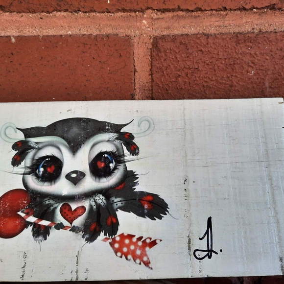 Hand Crafted Cute owl with a heart, Hang clothes,hats,caps or else - Picture 2 of 5